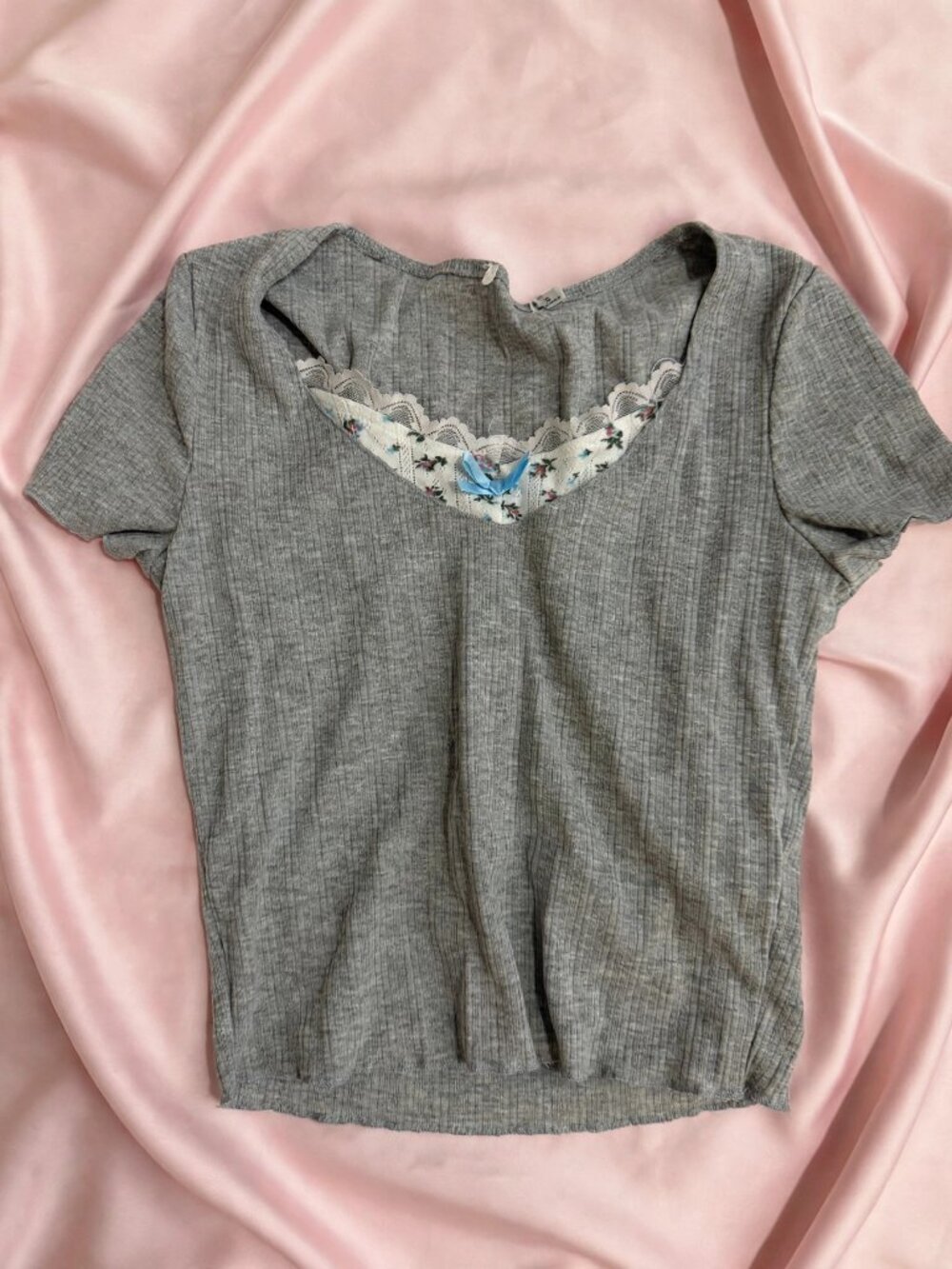 Grey Ribbed Lace Trim Tee Floral Lining Blue Bow Coquette T-Shirt